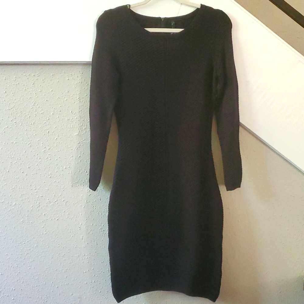 Black sweater dress in very good condition by Andrew Marc New York - Picture 1 of 4